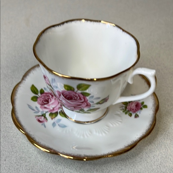 Imperial Fine Bone China England Teacup and Saucer Set - Picture 3 of 6